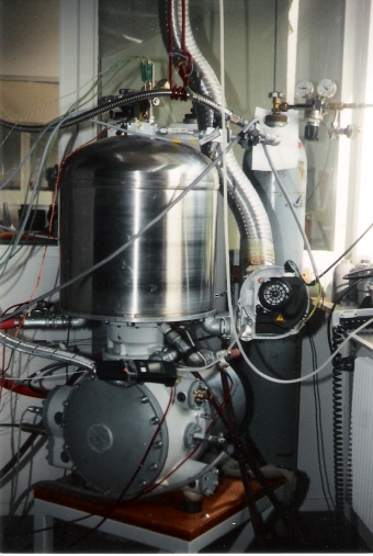 Stirlingmotor LG1-100 auf dem Teststand