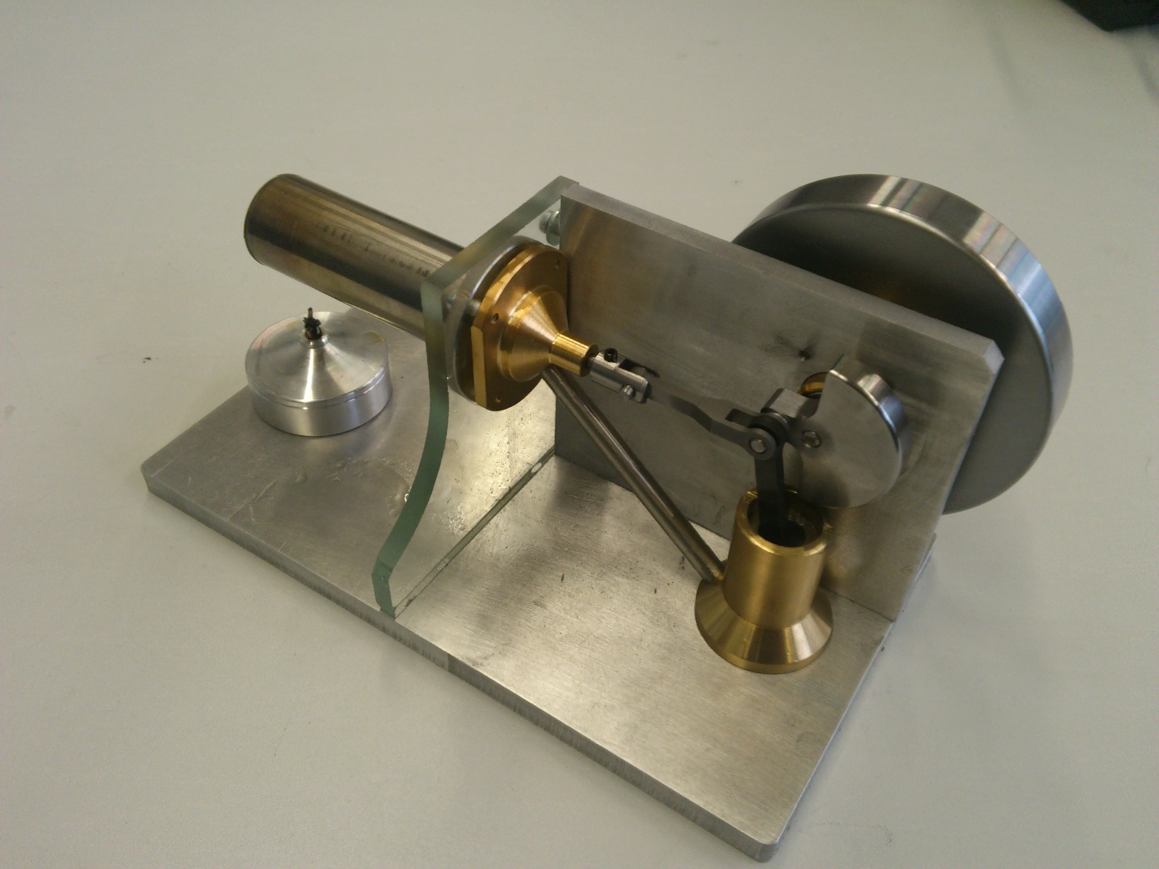 Nachbau des Stirlingmotors
